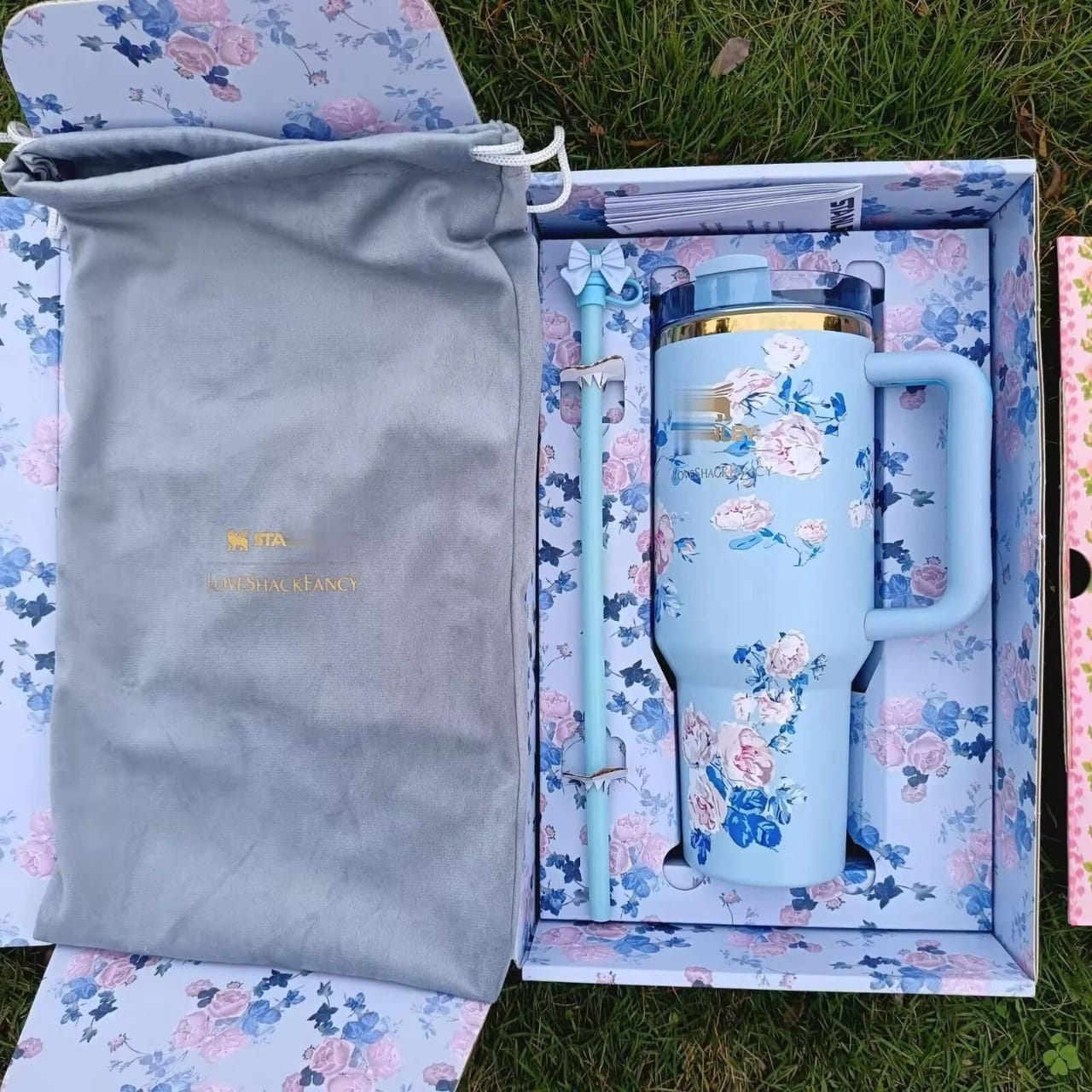 Stanley x LoveShackFancy 40 oz Everblooming Rosettes Quencher – Blue Floral Tumbler