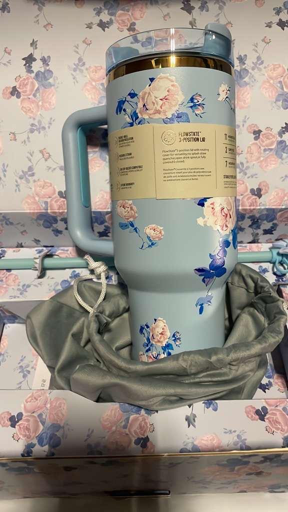 Stanley x LoveShackFancy Everblooming Rosettes Quencher H2.0 FlowState Tumbler 40 oz – NIB