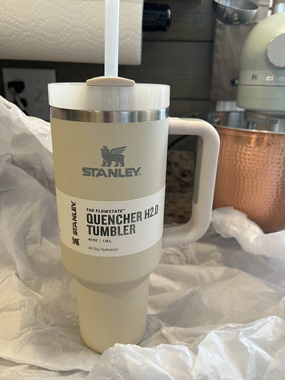 Stanley 40 oz. Quencher H2.0 FlowState Tumbler – Dune