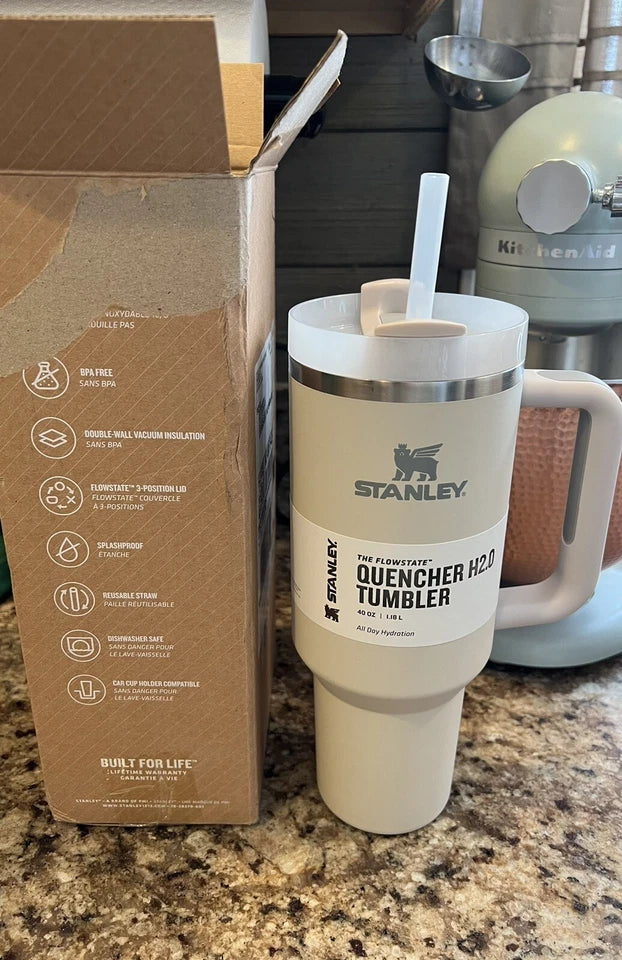 Stanley 40 oz. Quencher H2.0 FlowState Tumbler – Dune