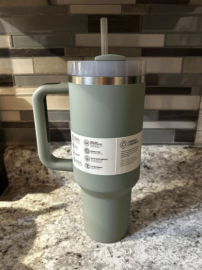 Stanley FlowState Quencher H2.0 40 oz Tumbler Mint Green – New Unused